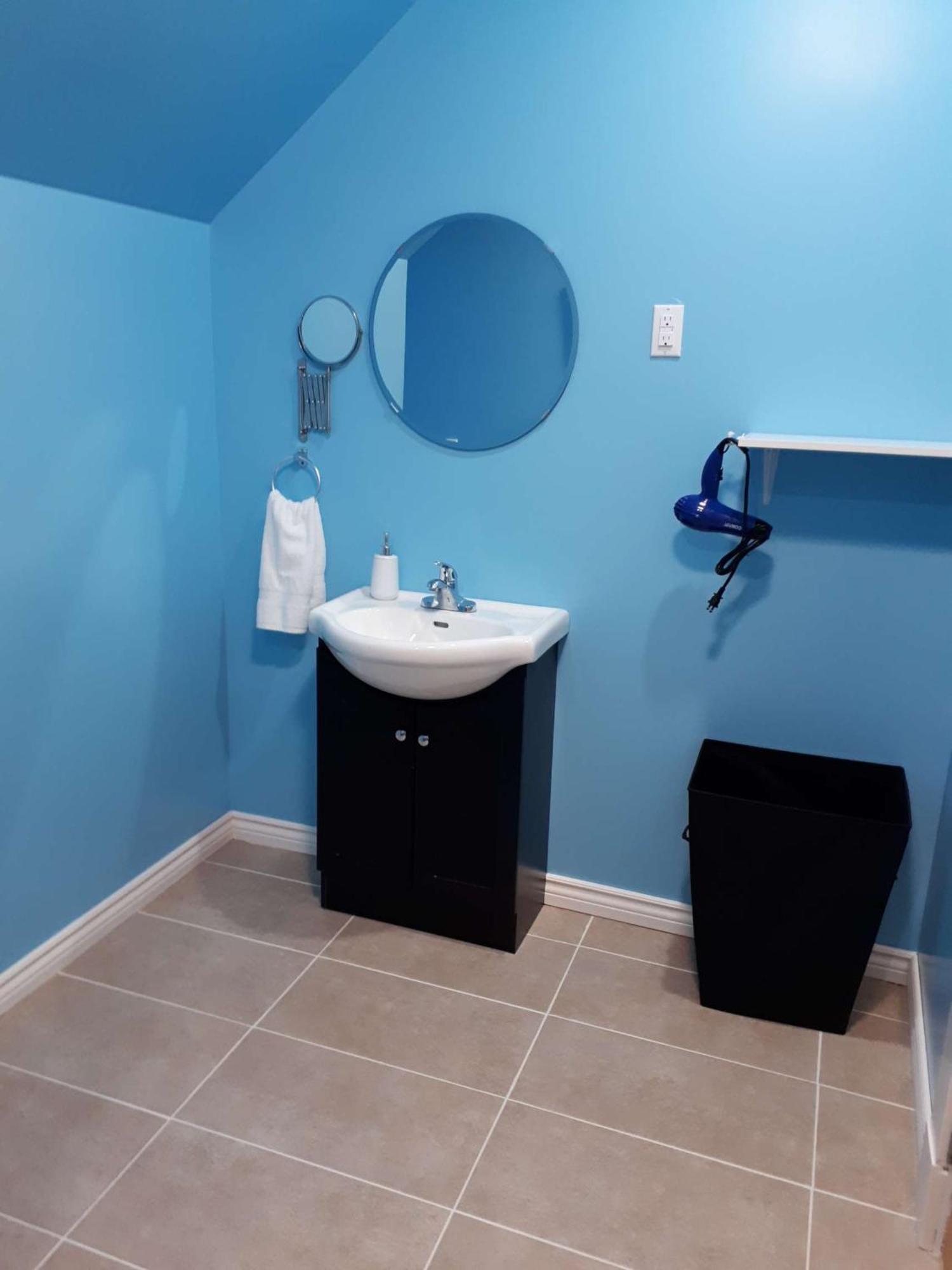 Dans Les Draps De Morphee Bed & Breakfast Campbellton Bagian luar foto
