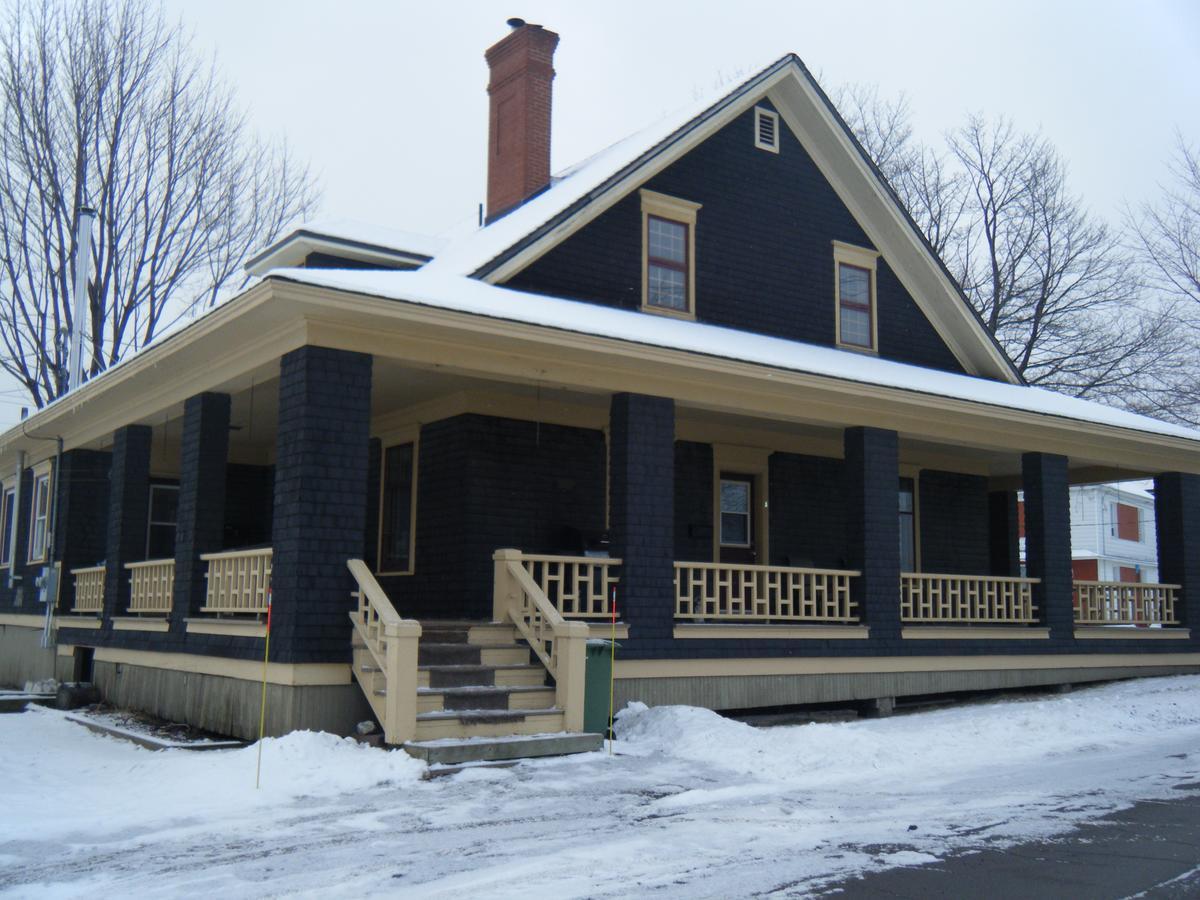 Dans Les Draps De Morphee Bed & Breakfast Campbellton Bagian luar foto